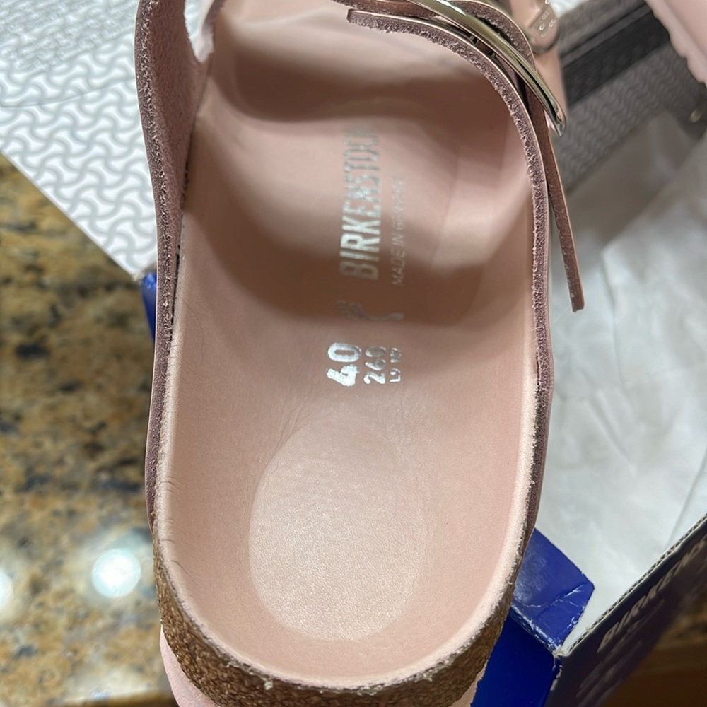 Birkenstock Pink Sandals with Adjustable Straps - Picture 5 of 11